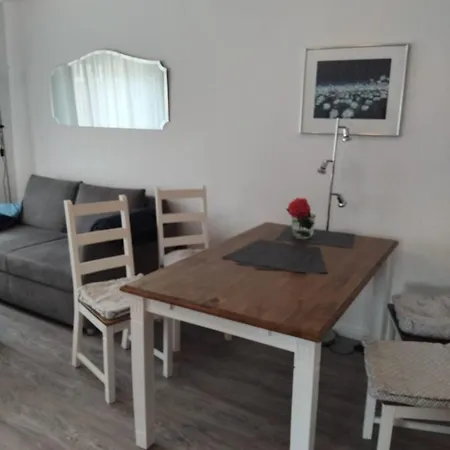 Feddersen Apartment *